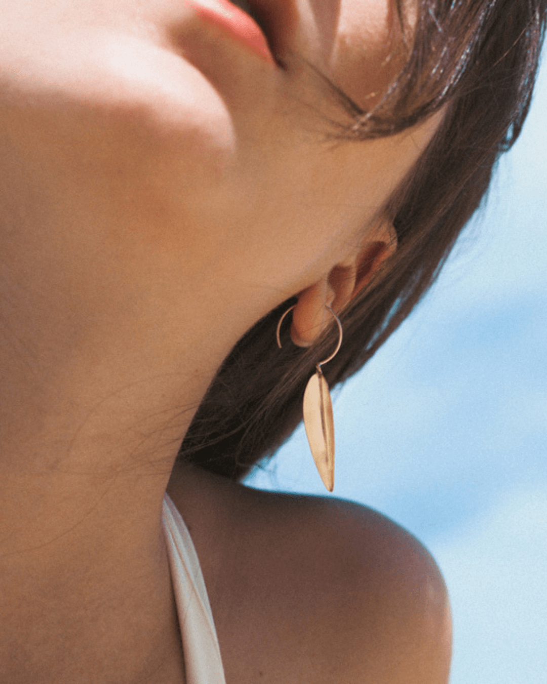 Iside Mono Foglia Earring
